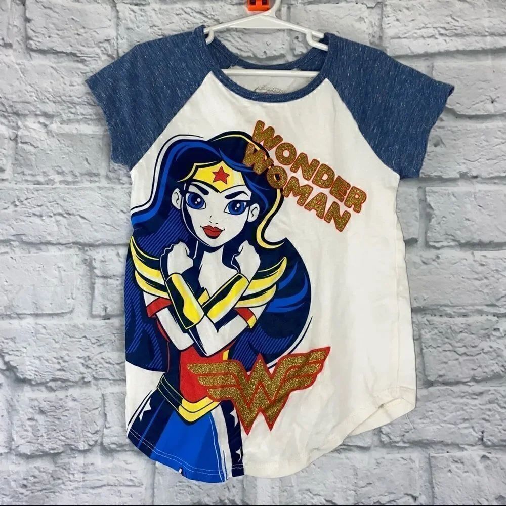 Superhero girls graphic print Wonder Woman short sleeve shirt sz 6/6X